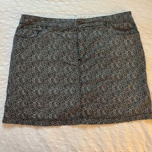 Elegant Black and White Patterned Skort